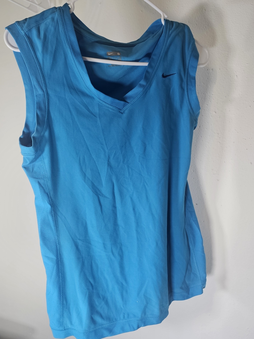 Nike Women’s Teal-Blue V-Neck Athletic Tank Top